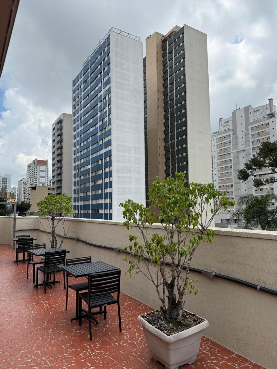 Esquina Batel - Hotel Economico Curitiba Exterior foto